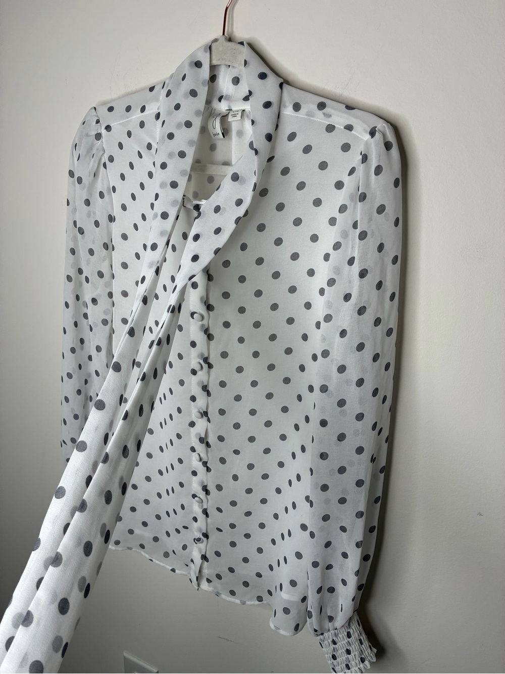 Joie Women’Preppy White Gray Polka Dot Chiffon Chic Blouse Large w Tie Neck